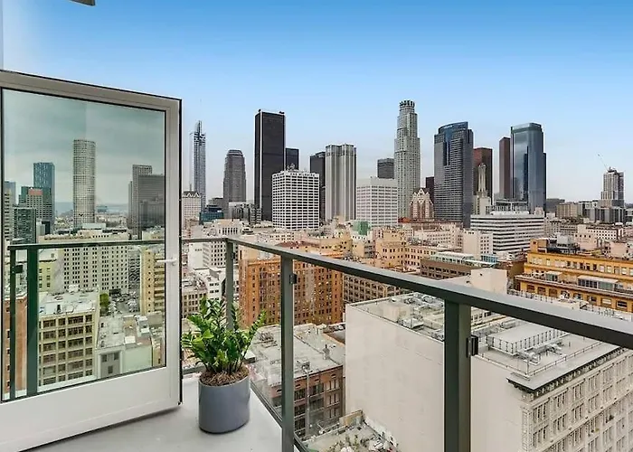 High Rise 3 Bedroom Sleeps 9 Walk To Cripto Arena In 20 Minutes