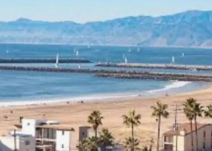 Mdr 1Bd/1Ba Escape, Pool-View, Spa, Gym & Parking!