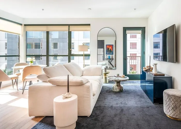 2Br Vibrant Luxury Condo