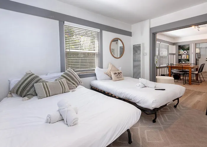 Surfside Stay 2Br With Queen Beds In Venice