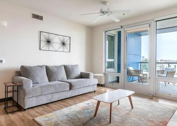 New 2Bed Upscale Apartment