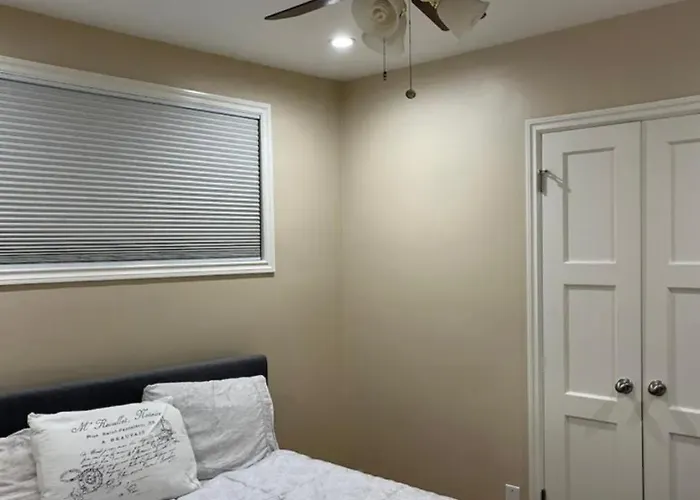 Room Walkable To Ucla