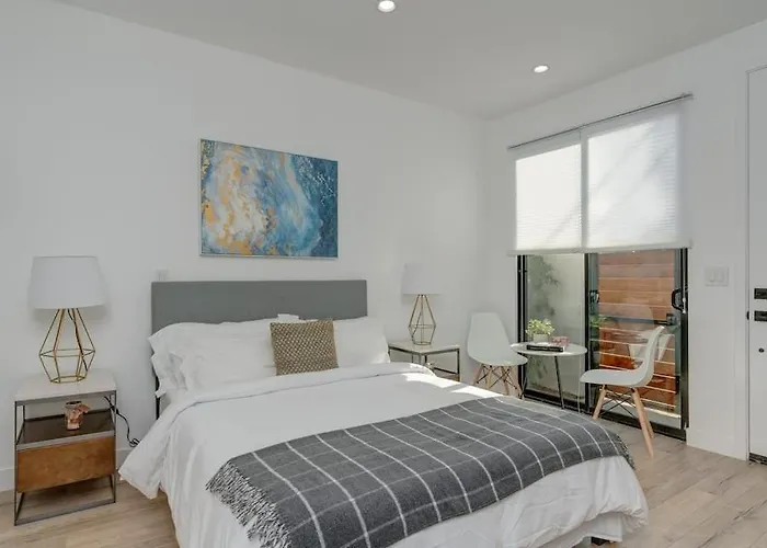 Brand New Studio In Mar Vista