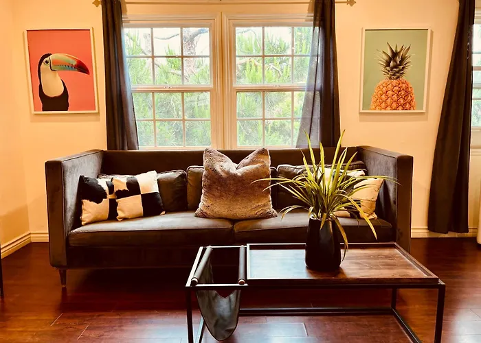 Gorgeous 2Bed In Century City