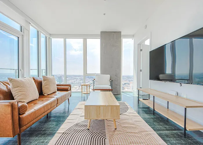 Elegant Urban Oasis 2Br 2Ba