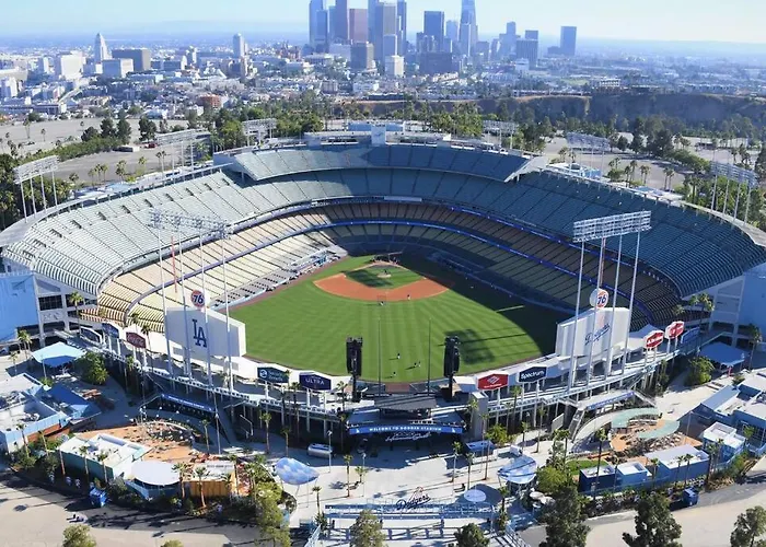 Central La Hub Nearby Dodgers, Pasadena & Downtown