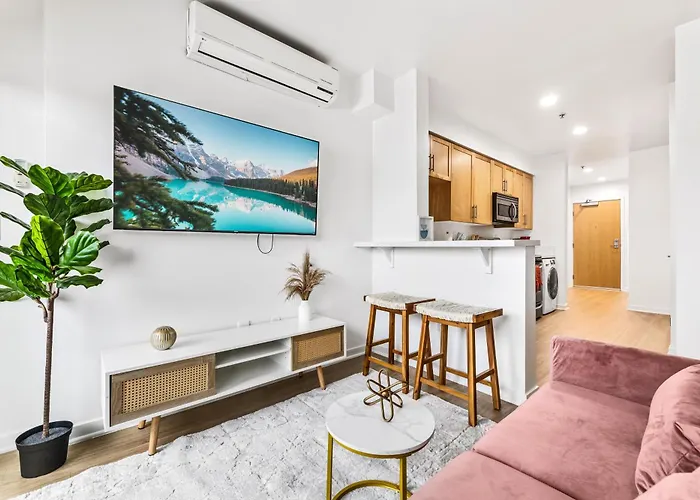 Amazing Studio In Sm Promenade! Free Parking!