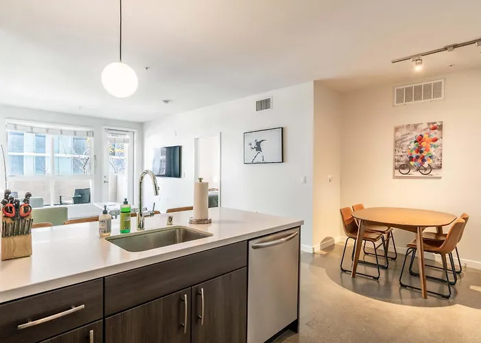 New 2Br Mid Century Apartment An