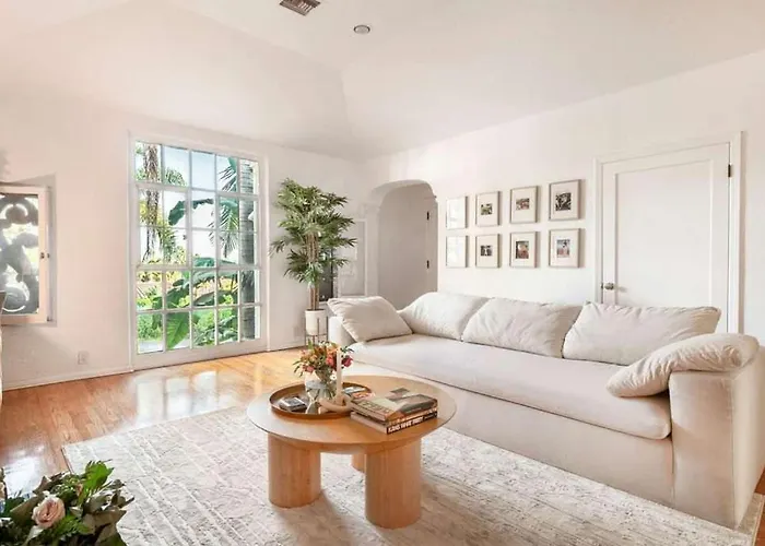 Luxurious Chic Chateau Iconic Sunset Strip Weho