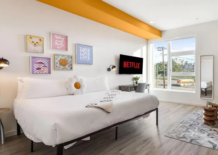 The Dodger Hideaway, Serene Studio Suite
