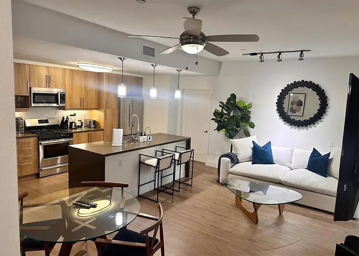 Amethyst Horizon - Stylish Peaceful 2Br W Zen Garden View Pool Gym
