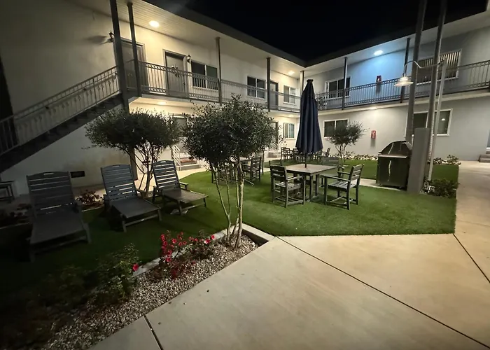 Bh Suites