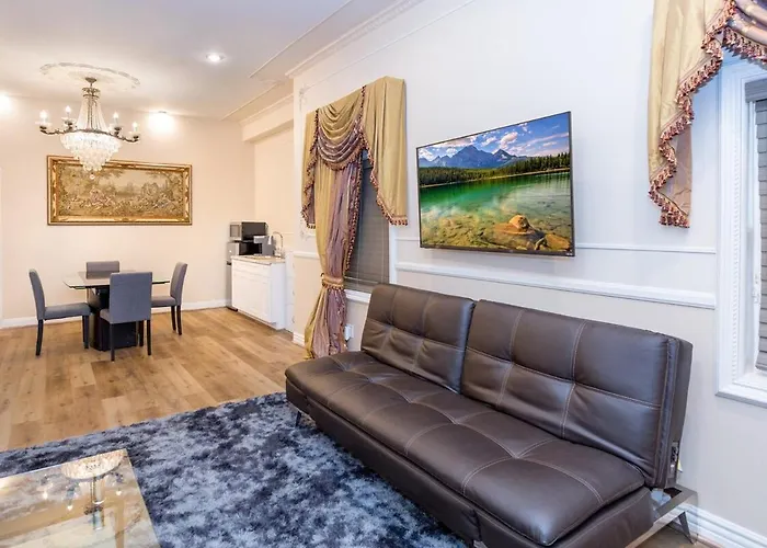 Spacious 2Br With Kitchenette And Dining In Beverly Hills