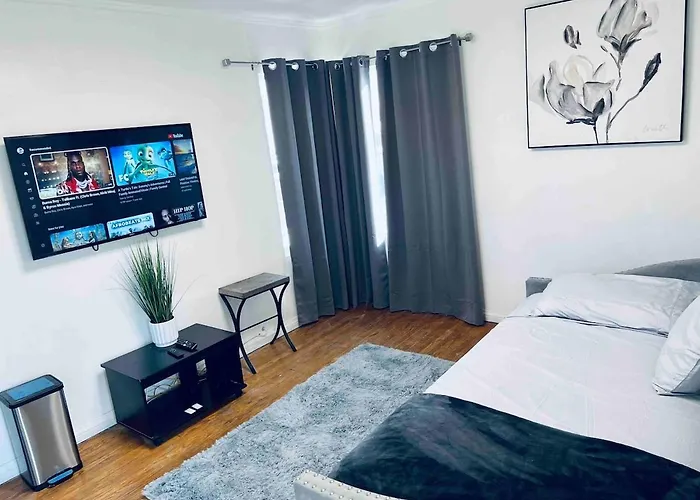 Beautiful Private Upstairs Studio - Usc, Lax, Sofi