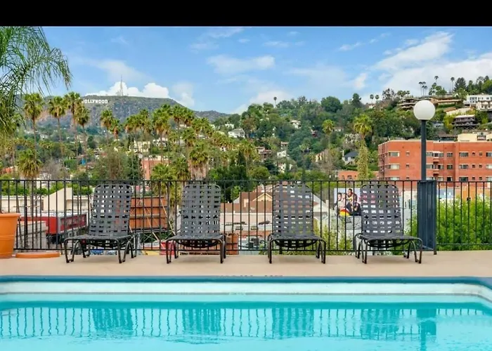 2Br Hollywood Apartment With Rooftop Pool And Stunning Views