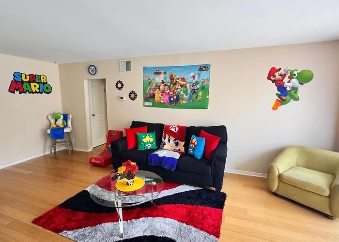 Mario, Harry Potter, Disney & Not Themed Loft Universal Studios 10Min Loft Apartment