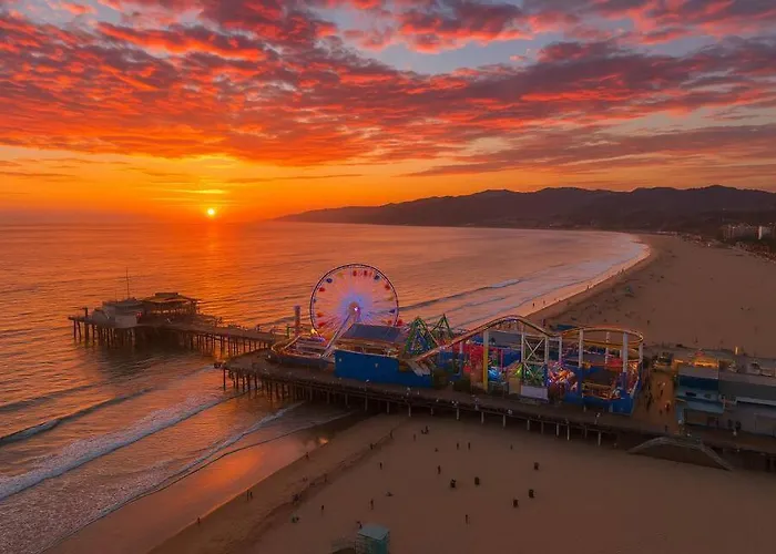 Beachside 2Bd 2Ba, 12Min Walk To Santa Monica Pier