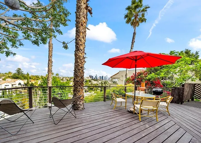 The Robinson Tree House In Silver Lake