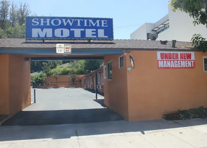 Showtime Motel