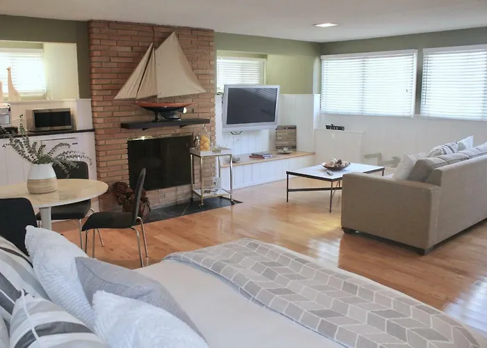 Private Guest Suite In West Los Angeles