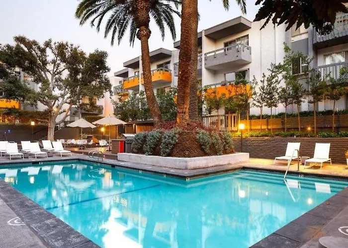 Luxury Apartment In Downtown