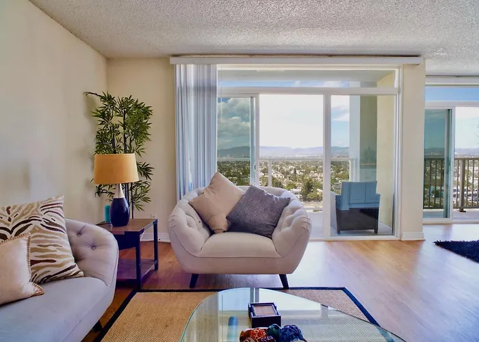 Beach Front Penthouse In Marina Del Rey/ Venice Beach