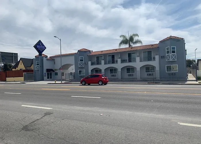 Crescent Inn