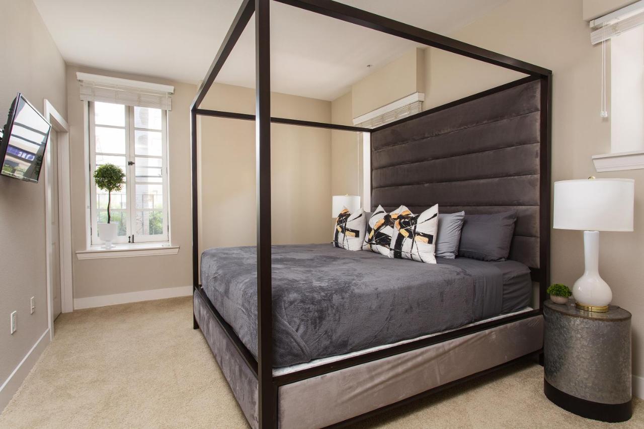 Westwood Luxury Suites Aparthotel
