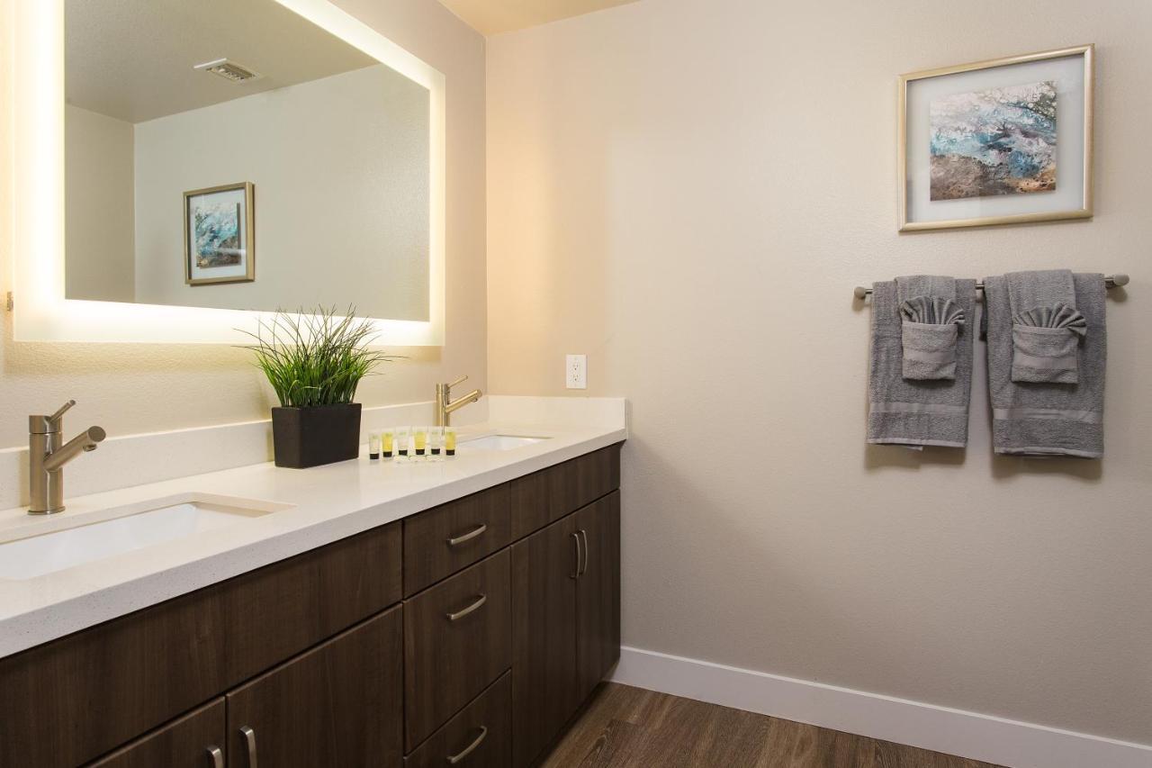 Westwood Luxury Suites * Los Angeles
