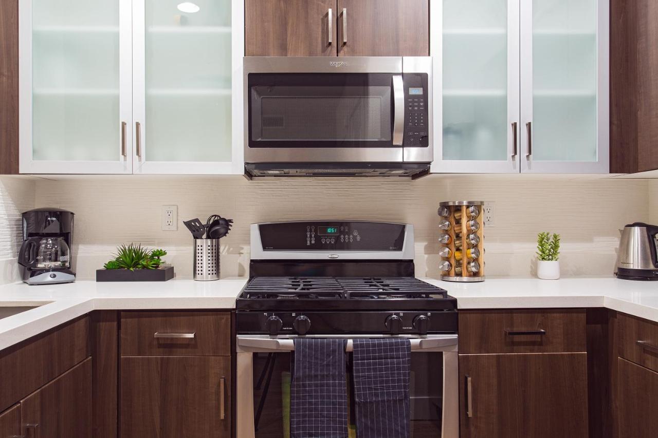 Westwood Luxury Suites Aparthotel