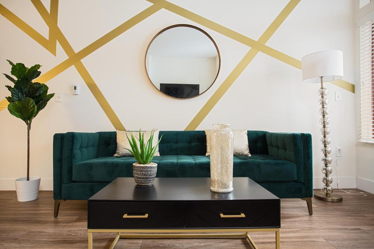 Westwood Luxury Suites *