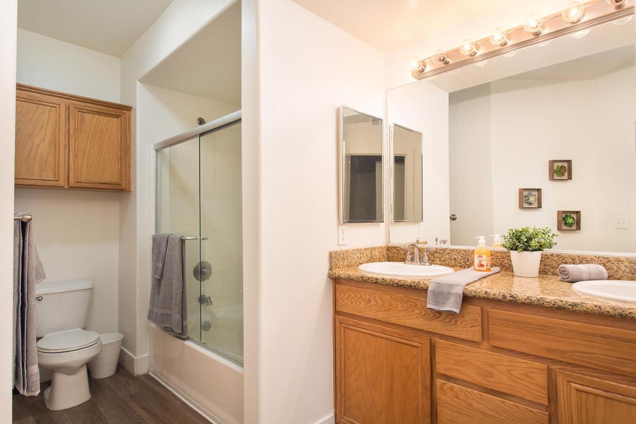 Westwood Luxury Suites Aparthotel