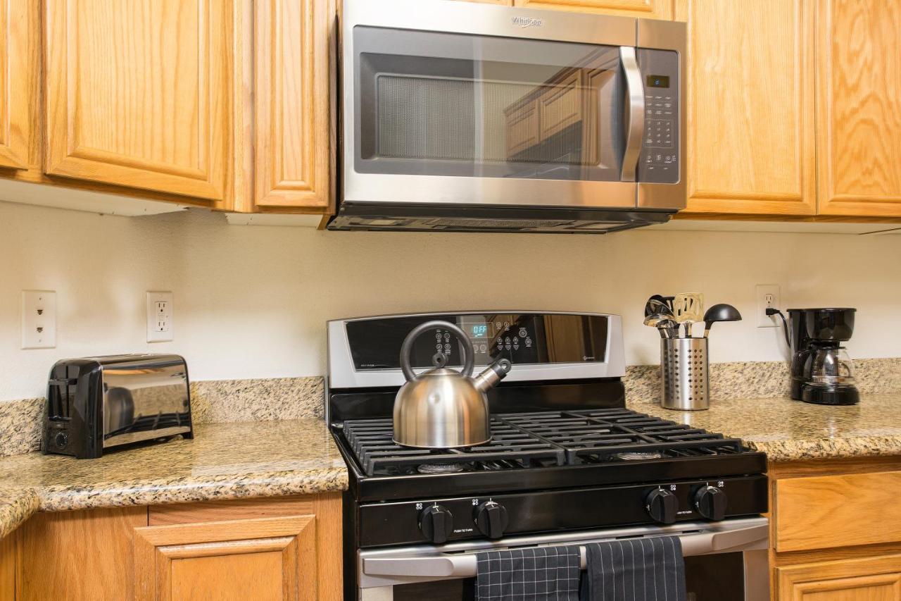 Aparthotel Westwood Luxury Suites *