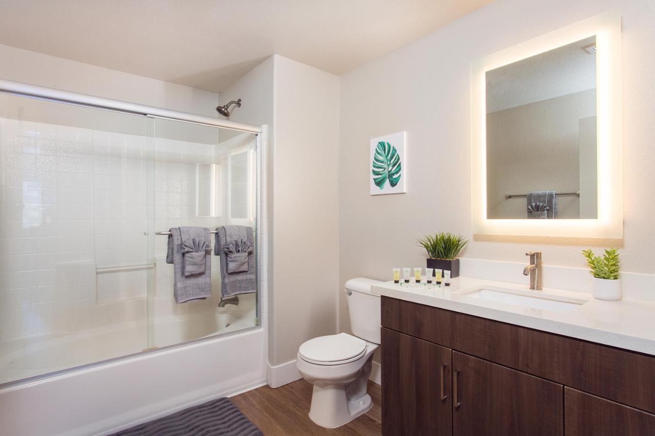 Westwood Luxury Suites * Los Angeles