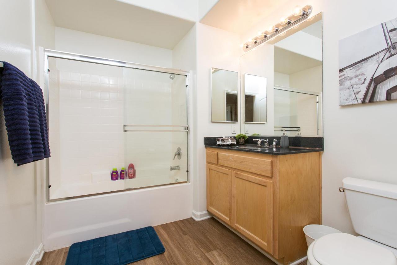 Aparthotel Downtown La Stylish *