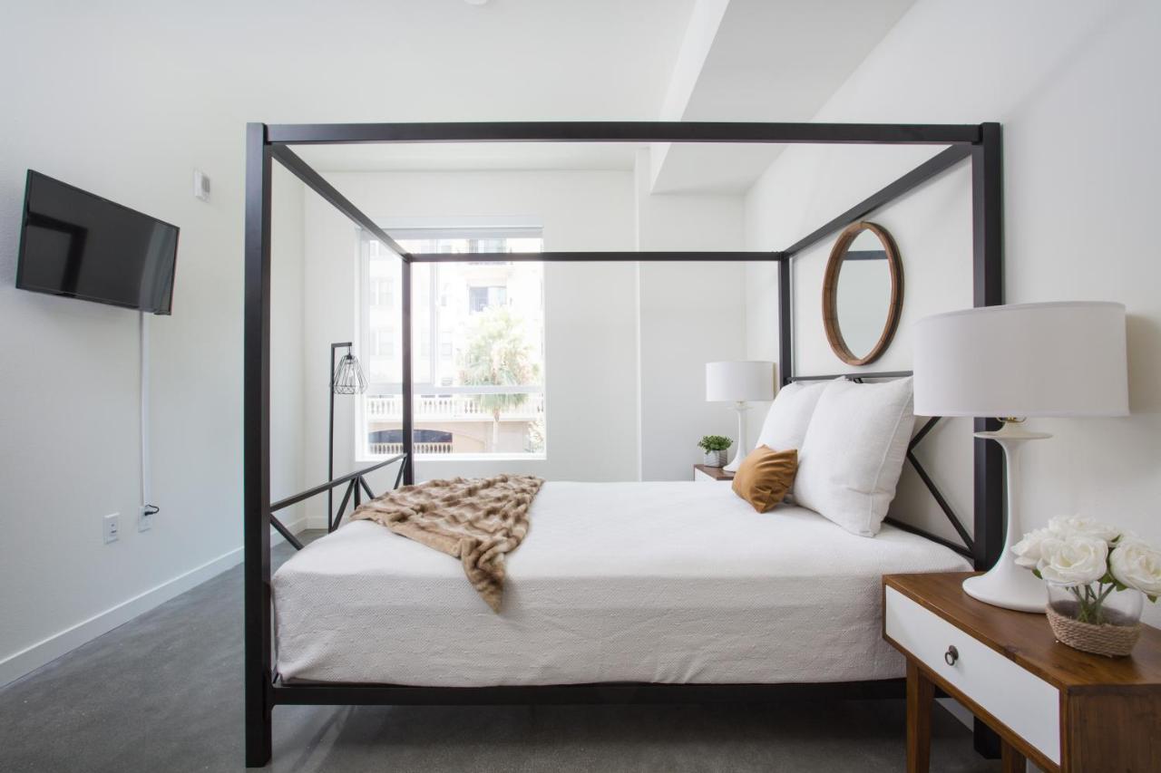 Downtown La Luxury Suites