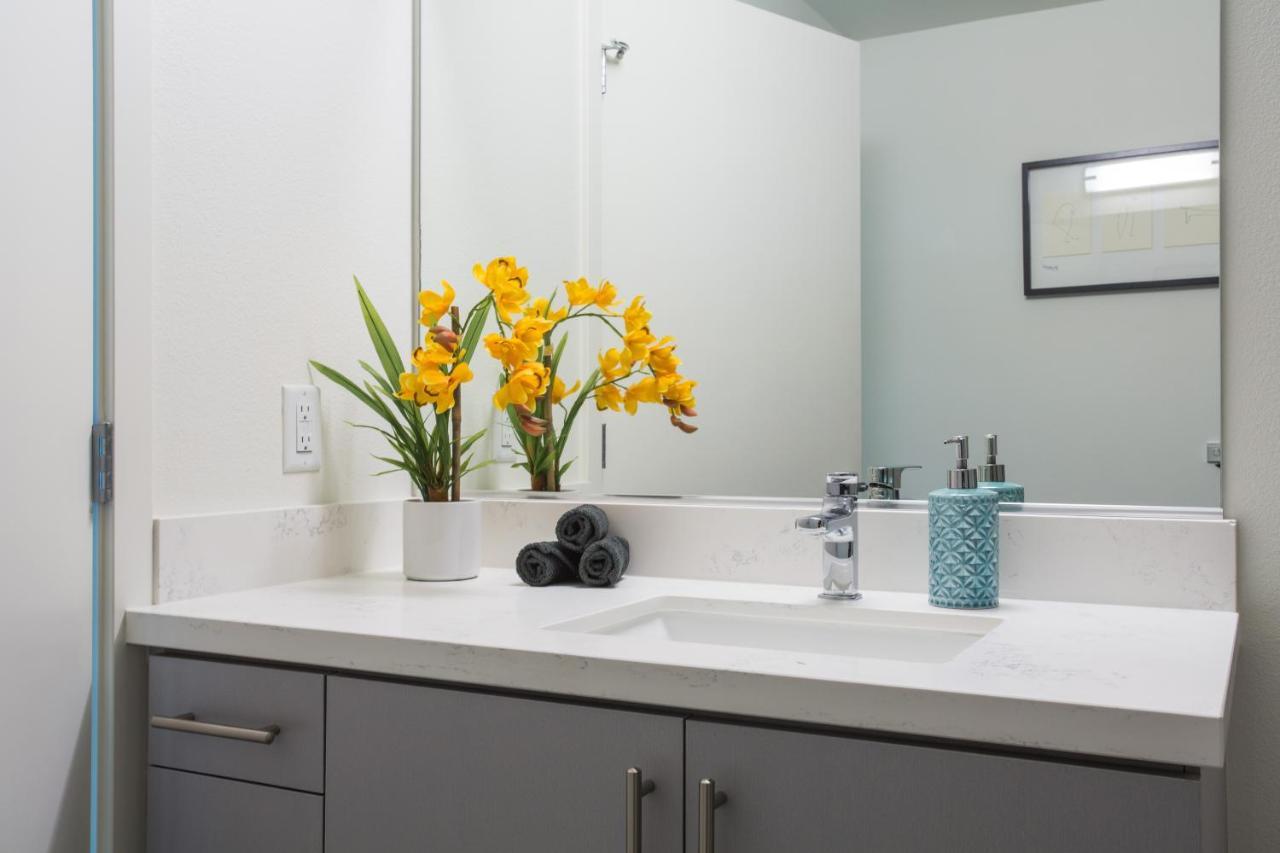 Downtown La Luxury Suites Aparthotel