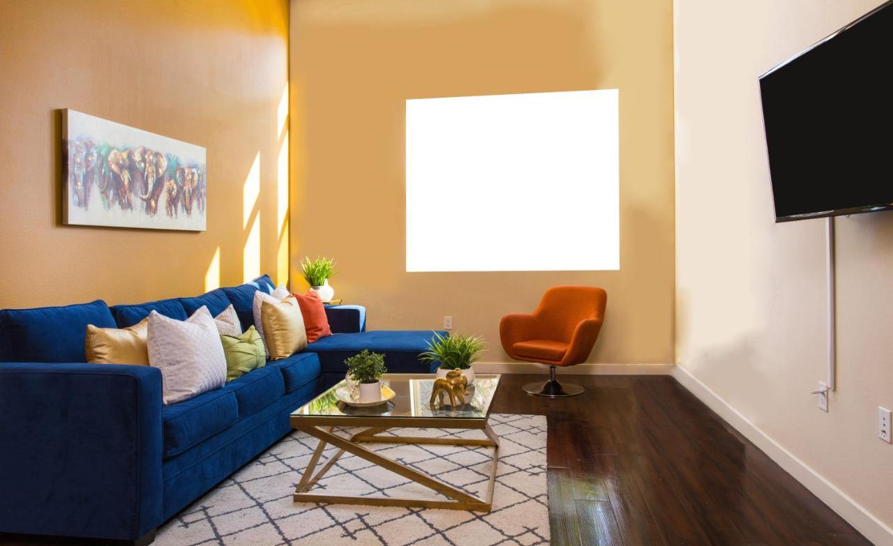 Hollywood Ultimate Suites *