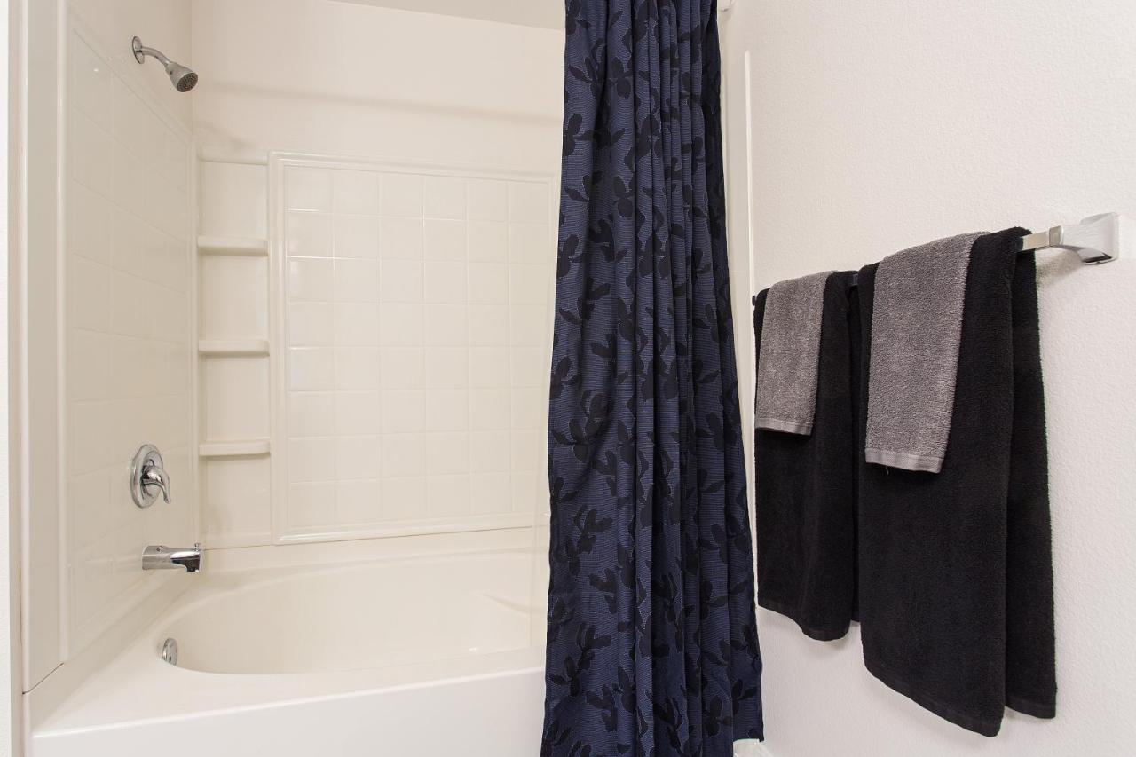 Aparthotel Hollywood Ultimate Suites *