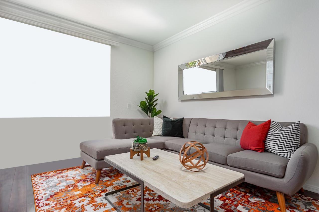 Aparthotel Hollywood Ultimate Suites