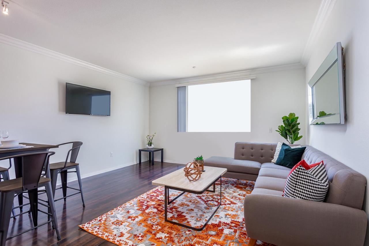 Aparthotel Hollywood Ultimate Suites *