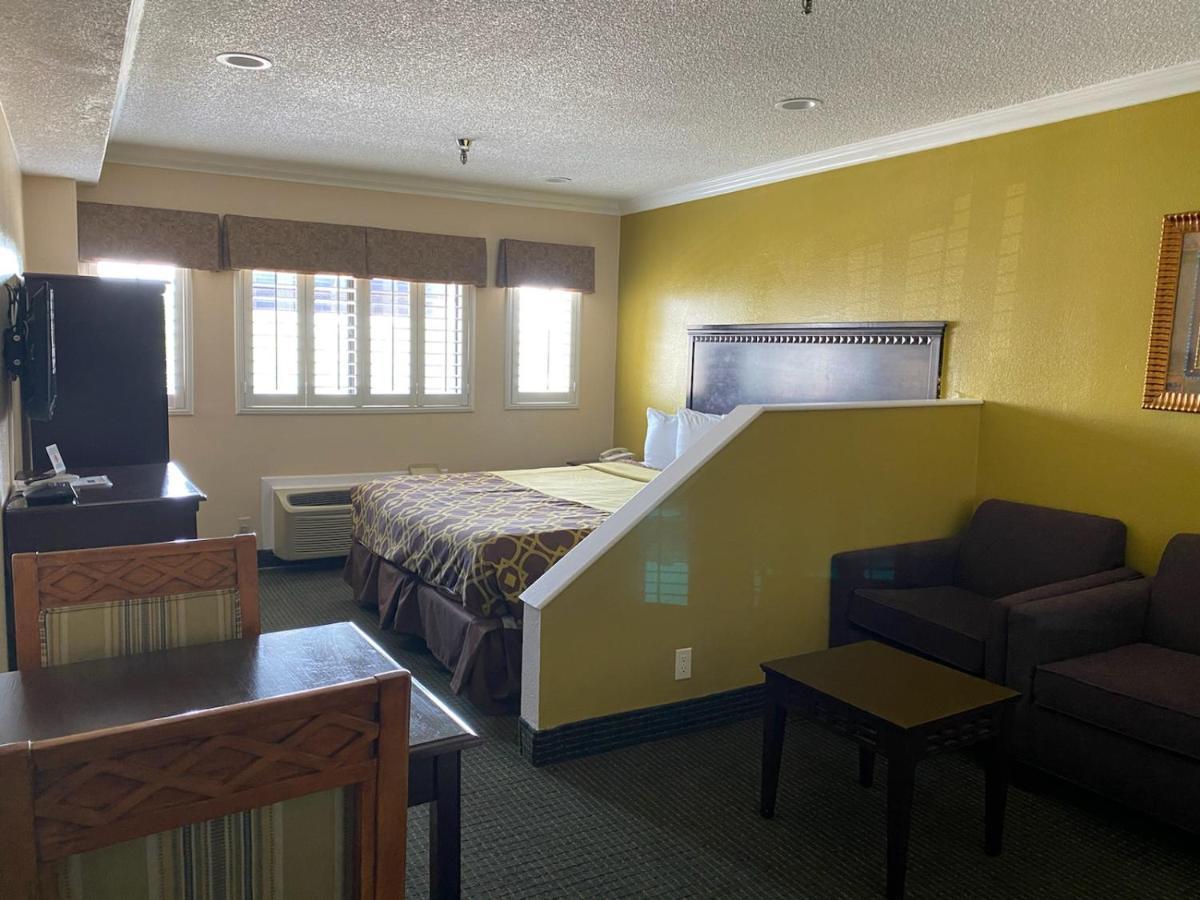 Travelodge By Wyndham Chatsworth Hotel 2*