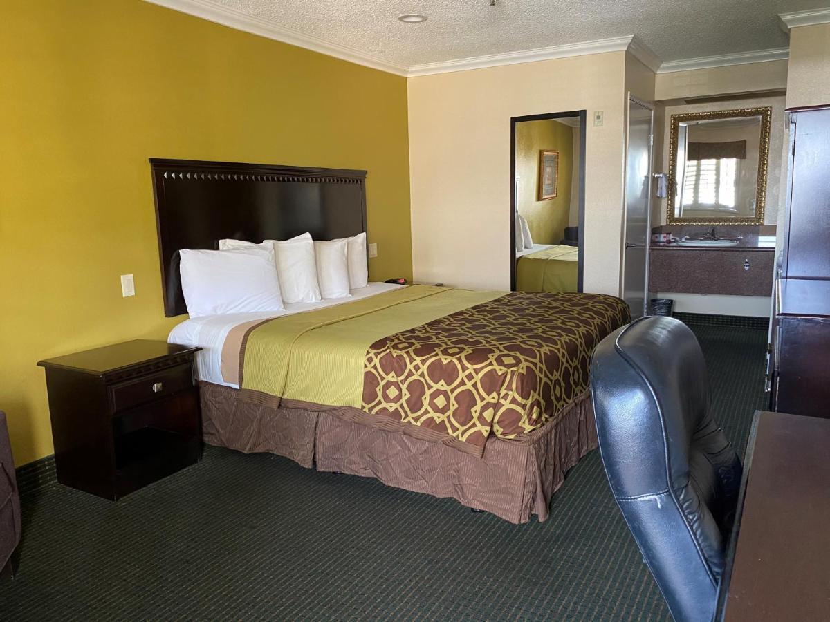 Travelodge By Wyndham Chatsworth Hotel Los Angeles