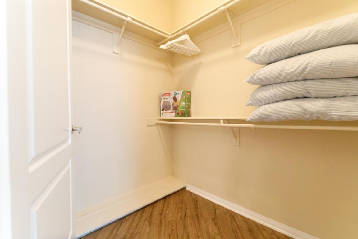 Oak Management Mdr Apartment Los Angeles