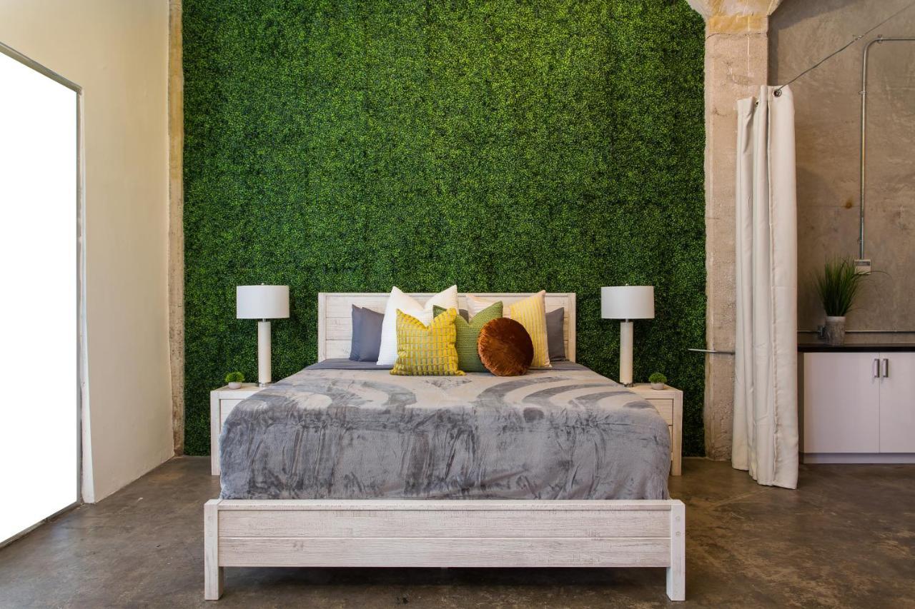 Hollywood Luxury Lofts *
