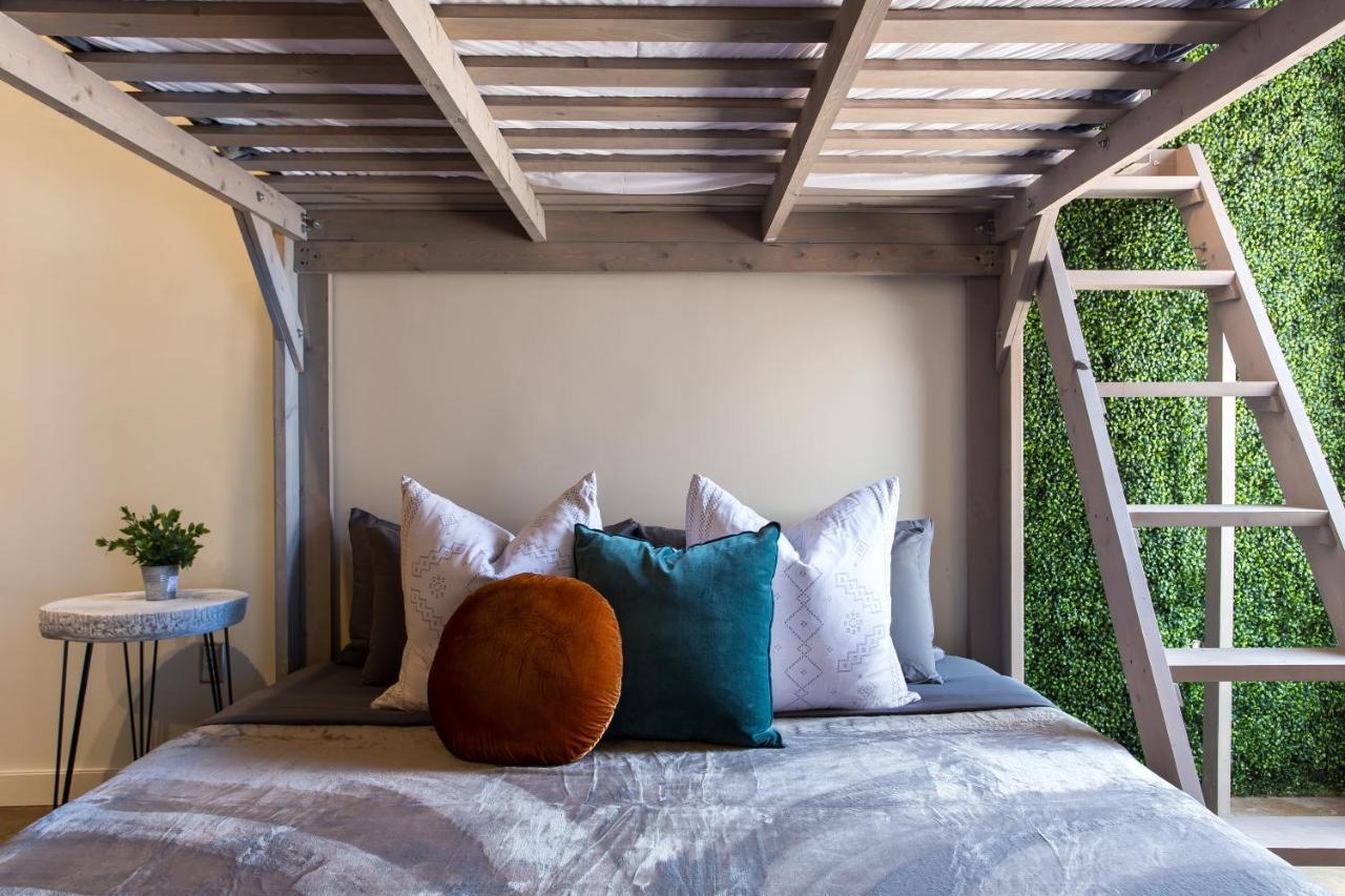 Hollywood Luxury Lofts *