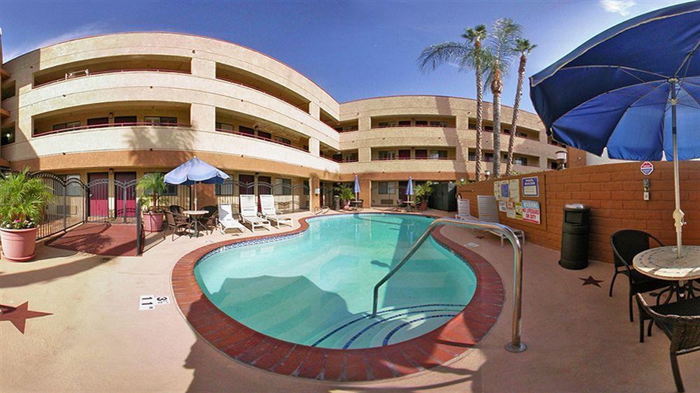 Hotel Travelodge By Wyndham Chatsworth 2*