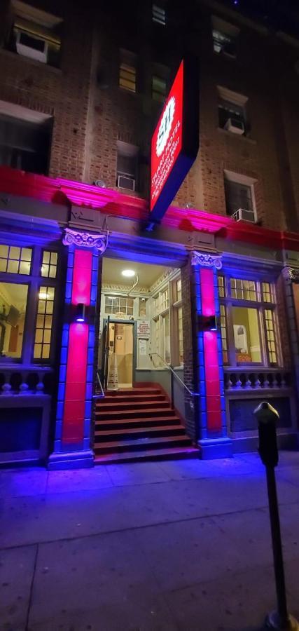 Stuart (adults Only) 2* Los Angeles