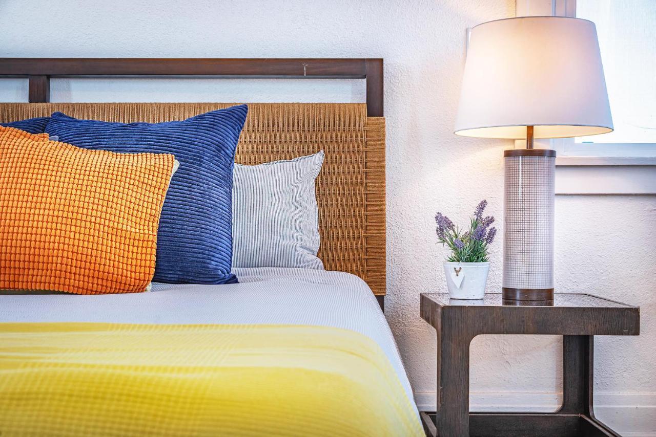 Charming Spanish Mid-century Gem Near Lax/beaches * Los Angeles