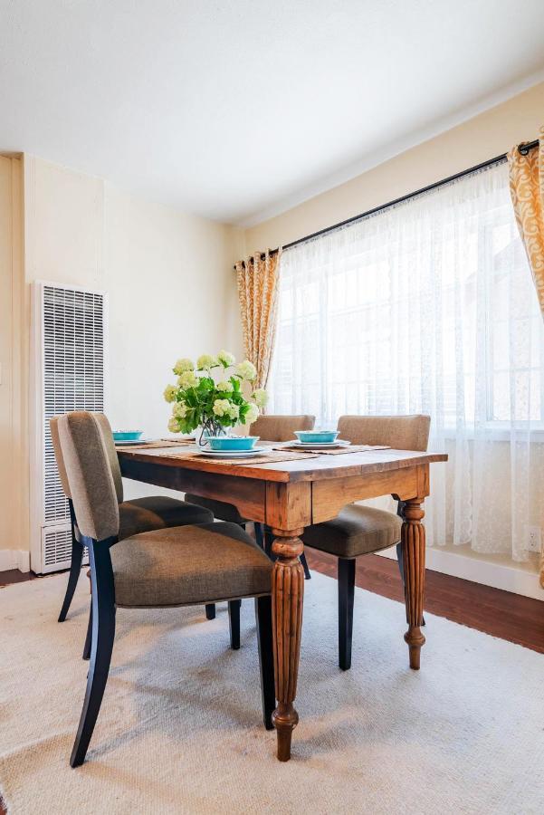 Beautifully Decorated Leimert Park Close To Usc And Lax Holiday home Los Angeles